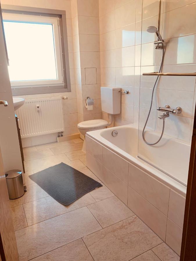 modern&cozy 2 Zimmer Wohnung, Balkon, Parkplatz Salzweg Exterior foto